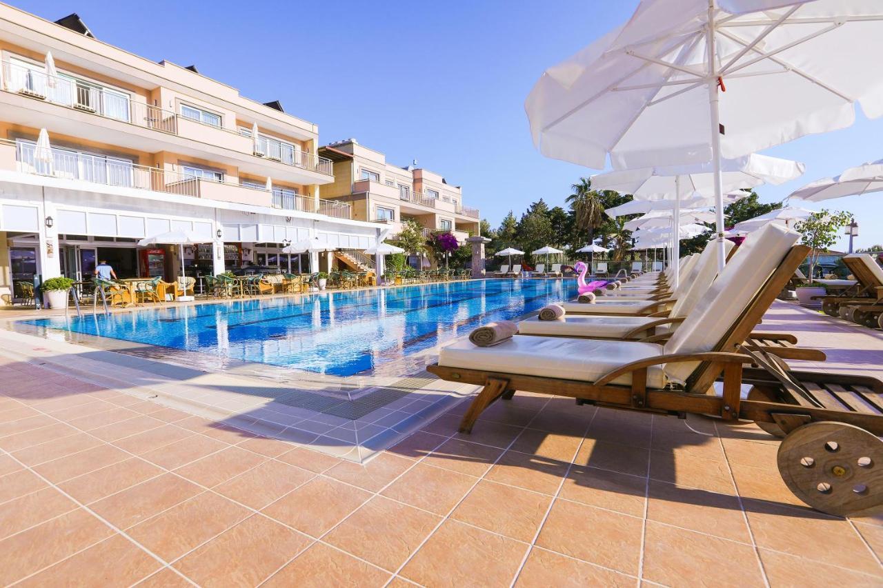 Happy Hotel Kalkan Exterior photo